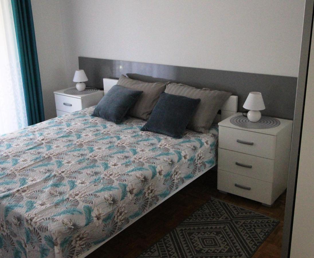Molo View Apartment Ровинь Экстерьер фото