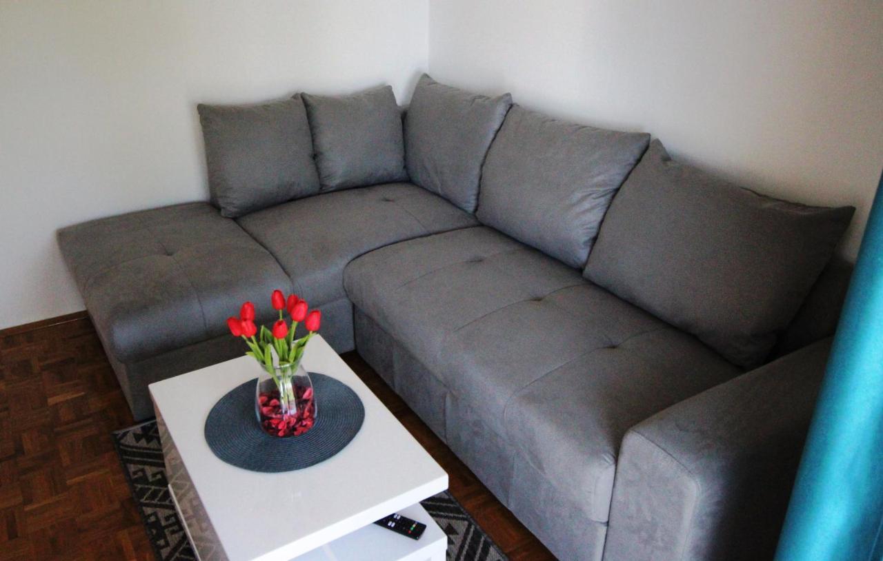 Molo View Apartment Ровинь Экстерьер фото