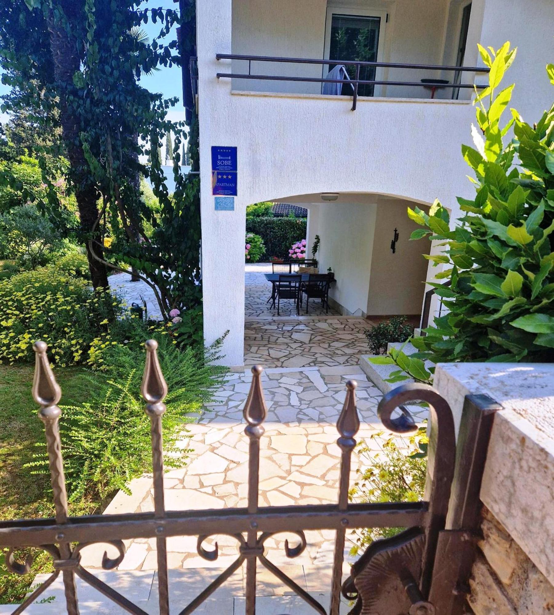 Molo View Apartment Ровинь Экстерьер фото